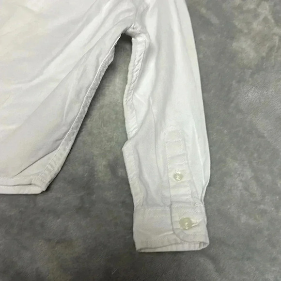 The Children's Place - Button Down Dress Shirt. Size 2T - Picture 4 of 4